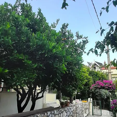 250m To The - Fully Furnished - Fast Wi-fi Апартаменты Мармарис