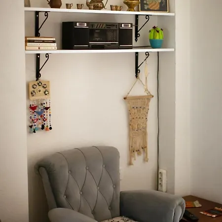 250m To The - Fully Furnished - Fast Wi-fi Апартаменты *